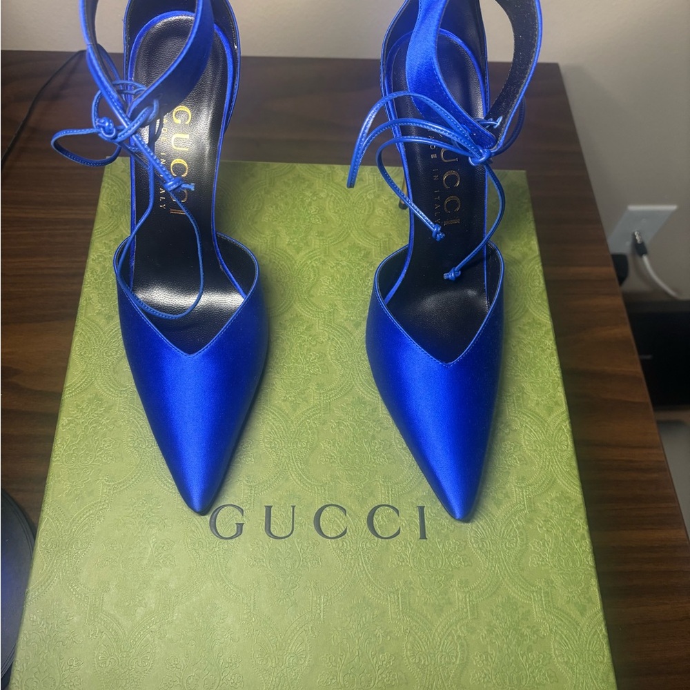 Gucci Satin Blue Pumps - Picture 9 of 12